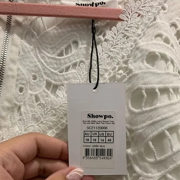 Showpo White Lace 2 Piece Set Long Sleeve Crop Top & Mini Skirt Size 14 - Picture 3 of 6